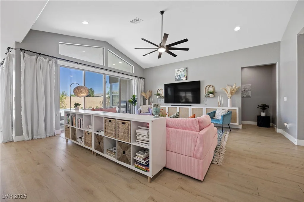 8440 Footpath, Las Vegas, NV 89166