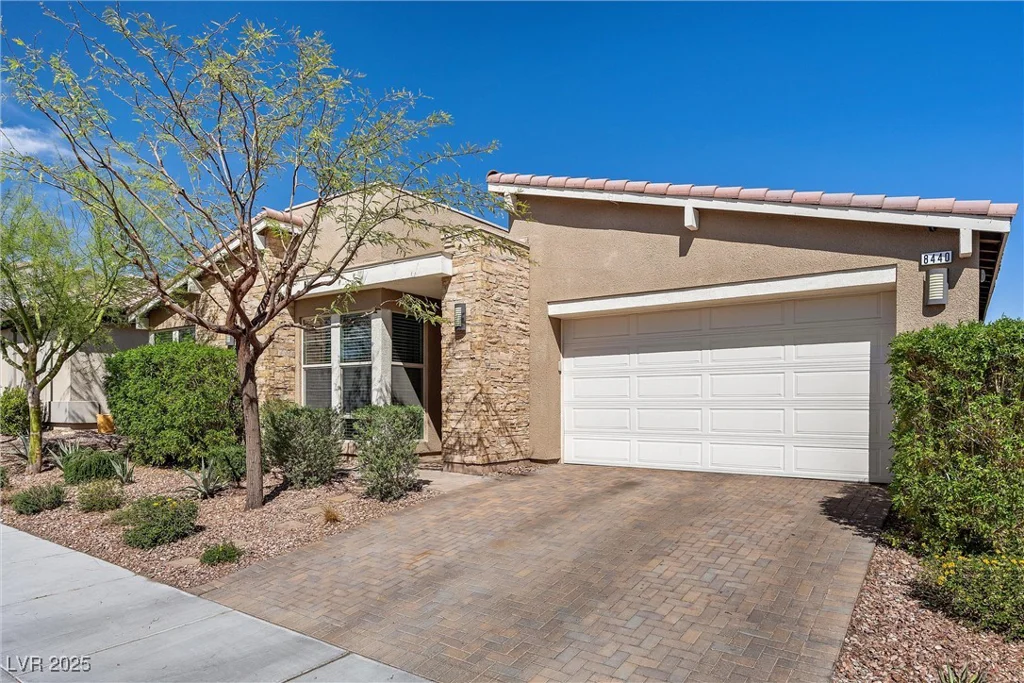 8440 Footpath, Las Vegas, NV 89166