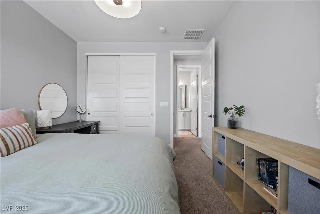 8440 Footpath, Las Vegas, NV 89166