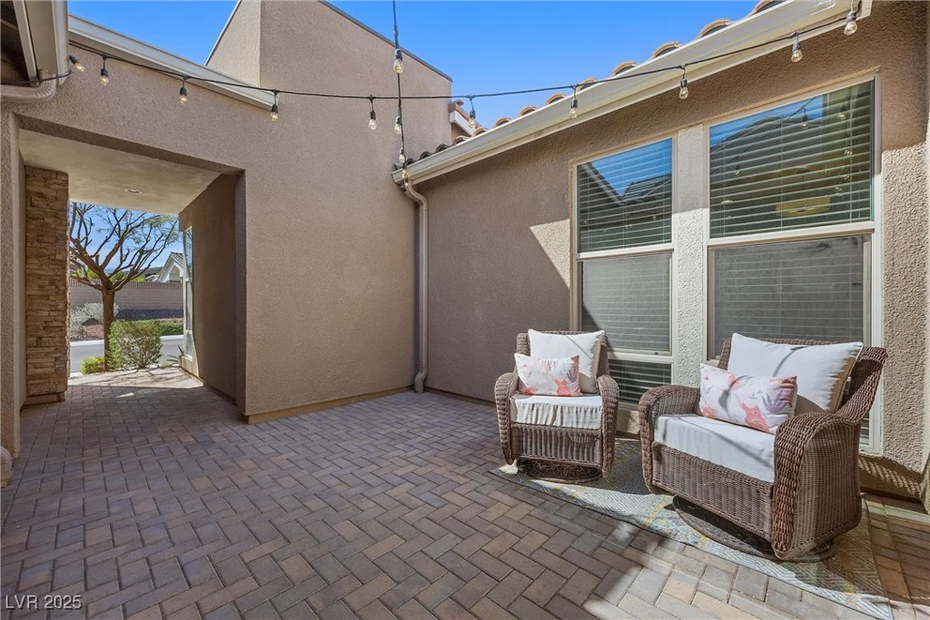 8440 Footpath, Las Vegas, NV 89166
