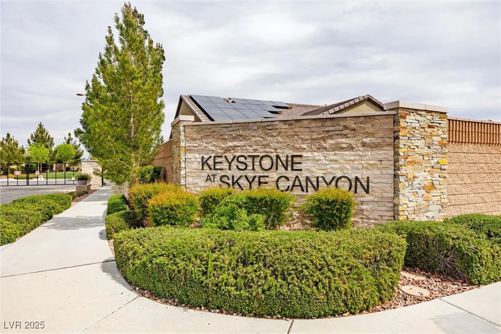 8440 Footpath, Las Vegas, NV 89166