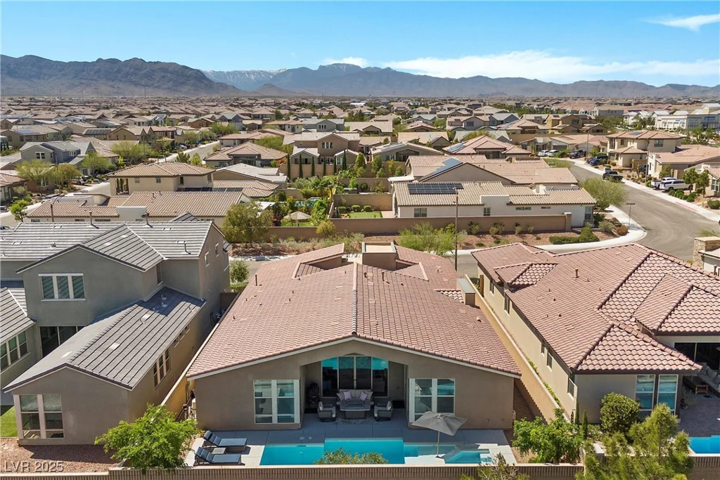 8440 Footpath, Las Vegas, NV 89166