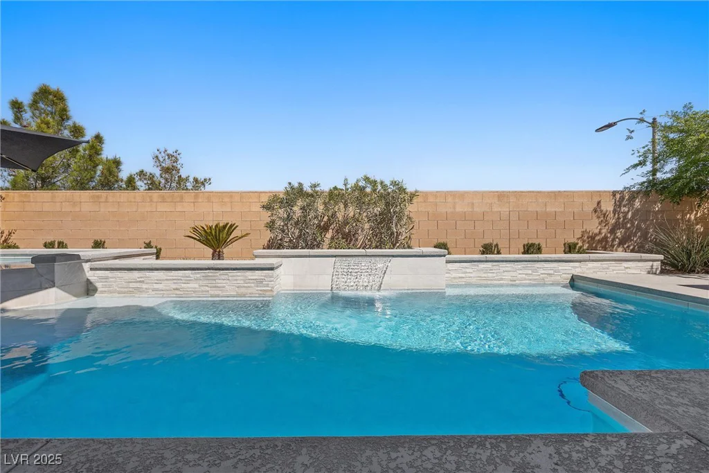 8440 Footpath, Las Vegas, NV 89166