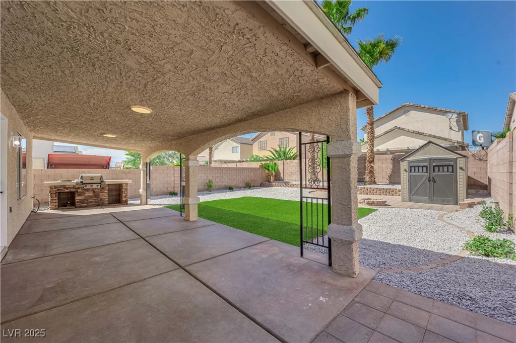 6078 Stone Hollow, Las Vegas, NV 89156