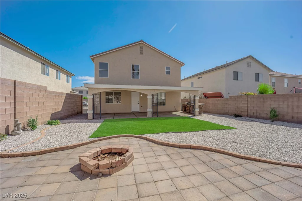 6078 Stone Hollow, Las Vegas, NV 89156