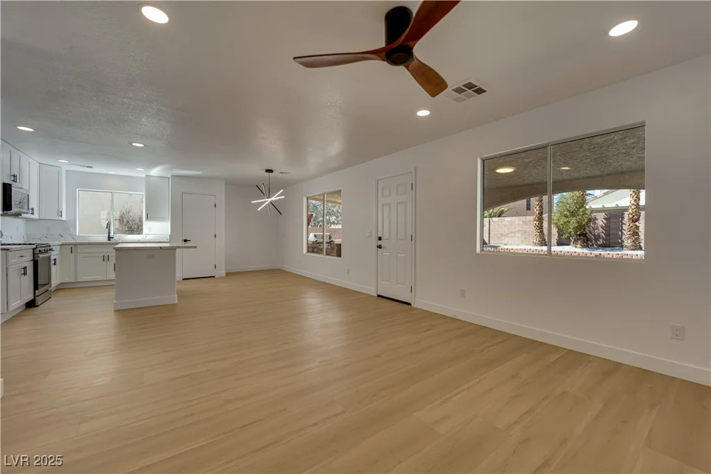 6078 Stone Hollow, Las Vegas, NV 89156