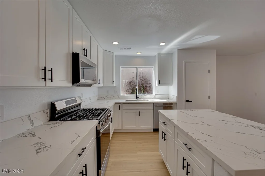 6078 Stone Hollow, Las Vegas, NV 89156