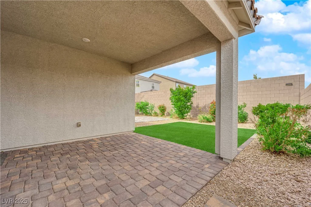 9559 Barnsley Point, Las Vegas, NV 89178
