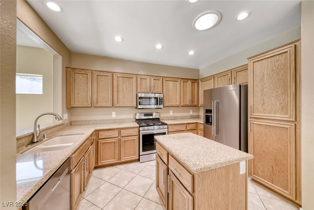 1862 Redwood Valley, Henderson, NV 89052