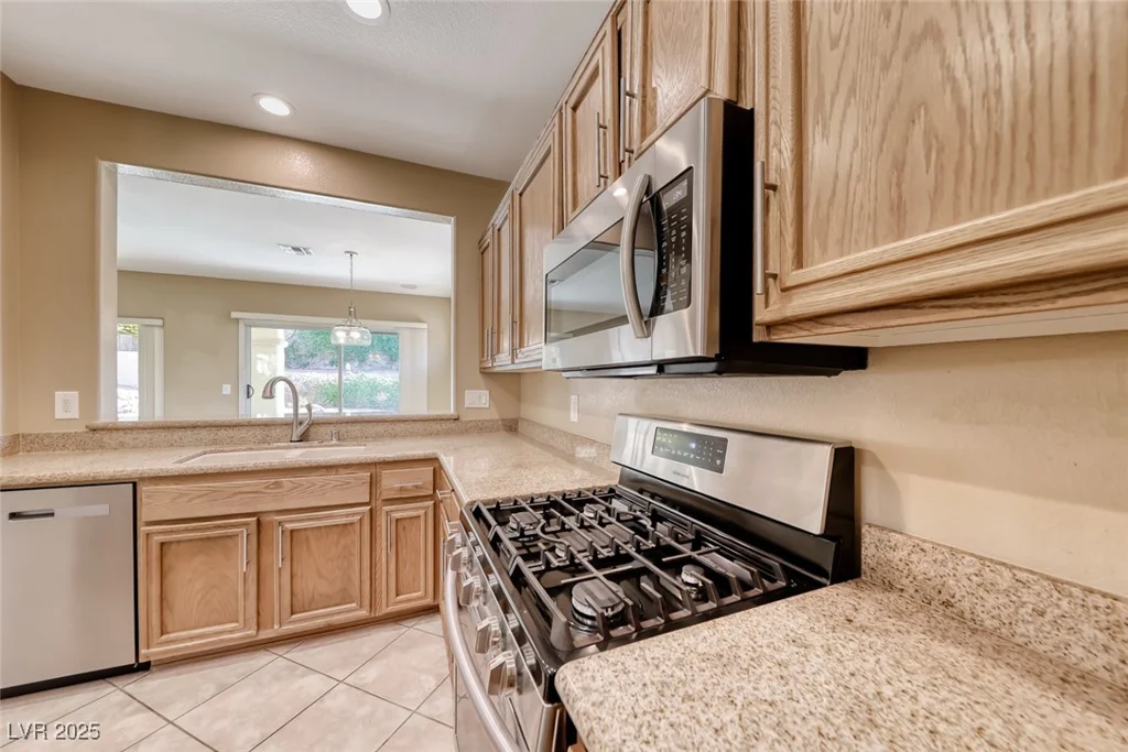 1862 Redwood Valley, Henderson, NV 89052