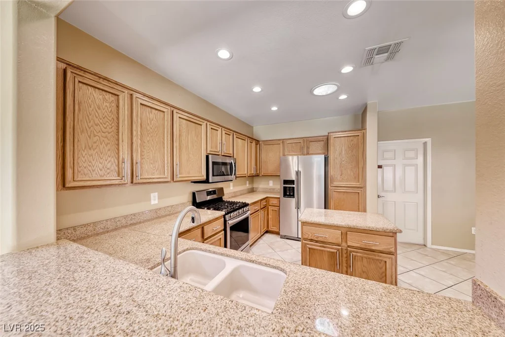 1862 Redwood Valley, Henderson, NV 89052