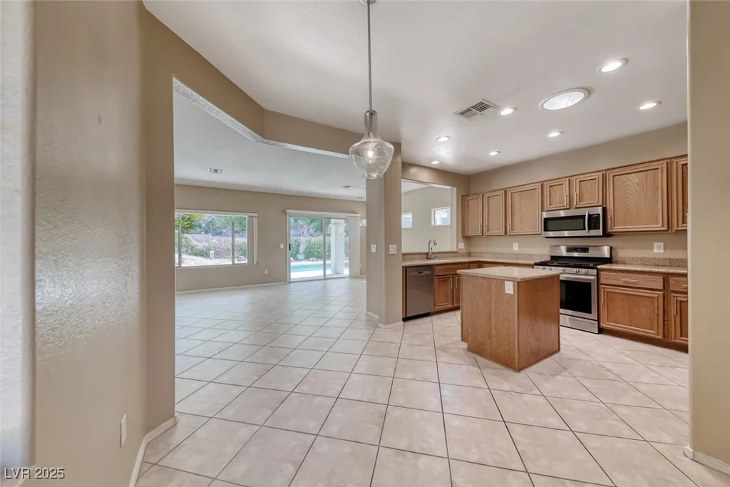 1862 Redwood Valley, Henderson, NV 89052
