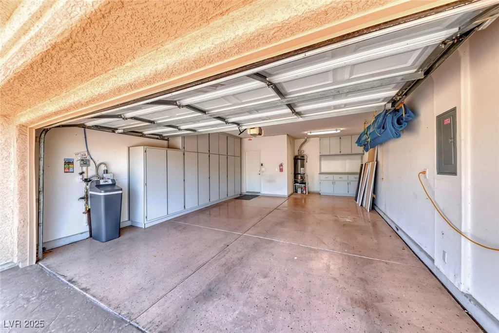 1862 Redwood Valley, Henderson, NV 89052