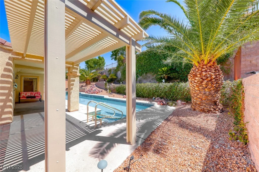 1862 Redwood Valley, Henderson, NV 89052