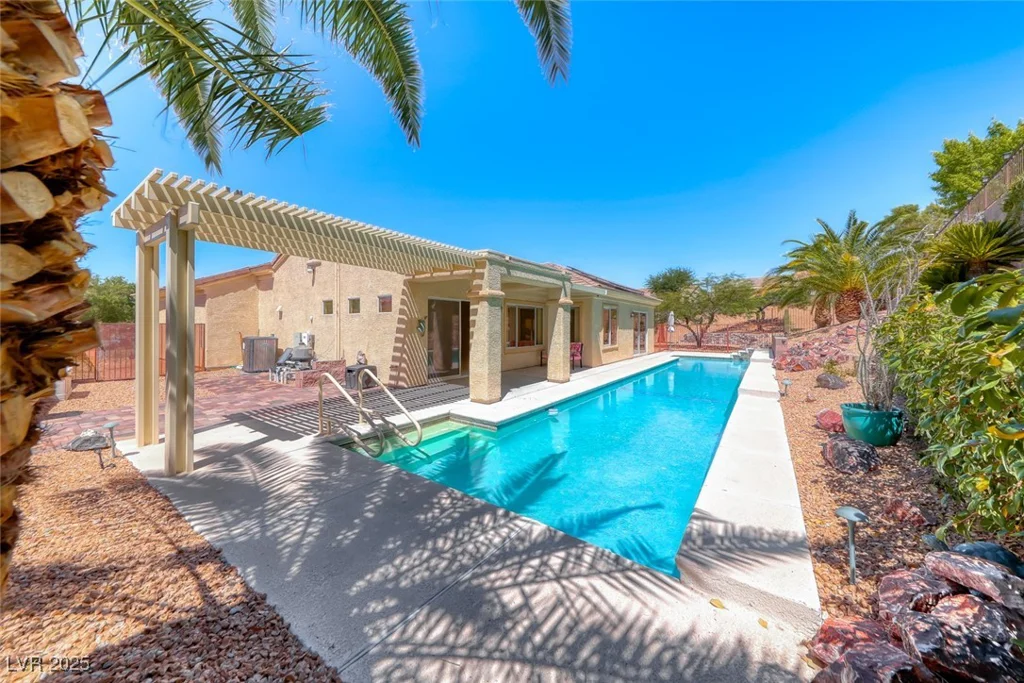 1862 Redwood Valley, Henderson, NV 89052