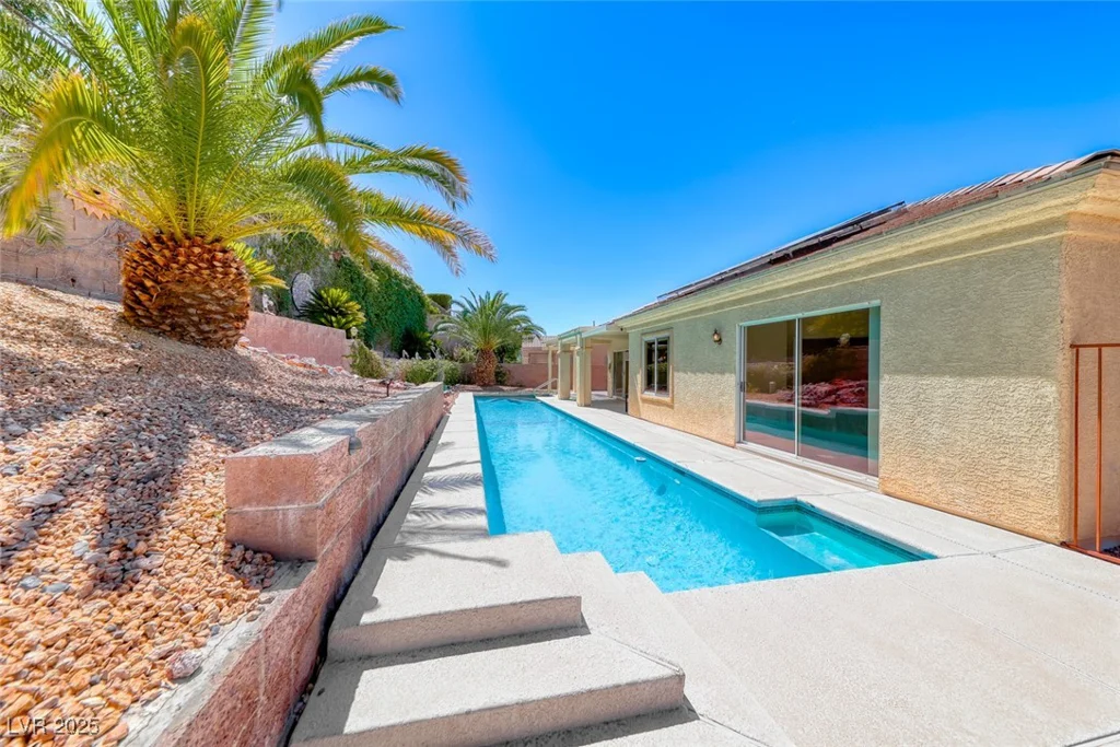 1862 Redwood Valley, Henderson, NV 89052