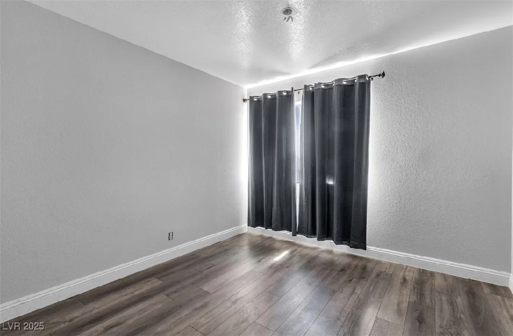 6388 Viking, Las Vegas, NV 89103