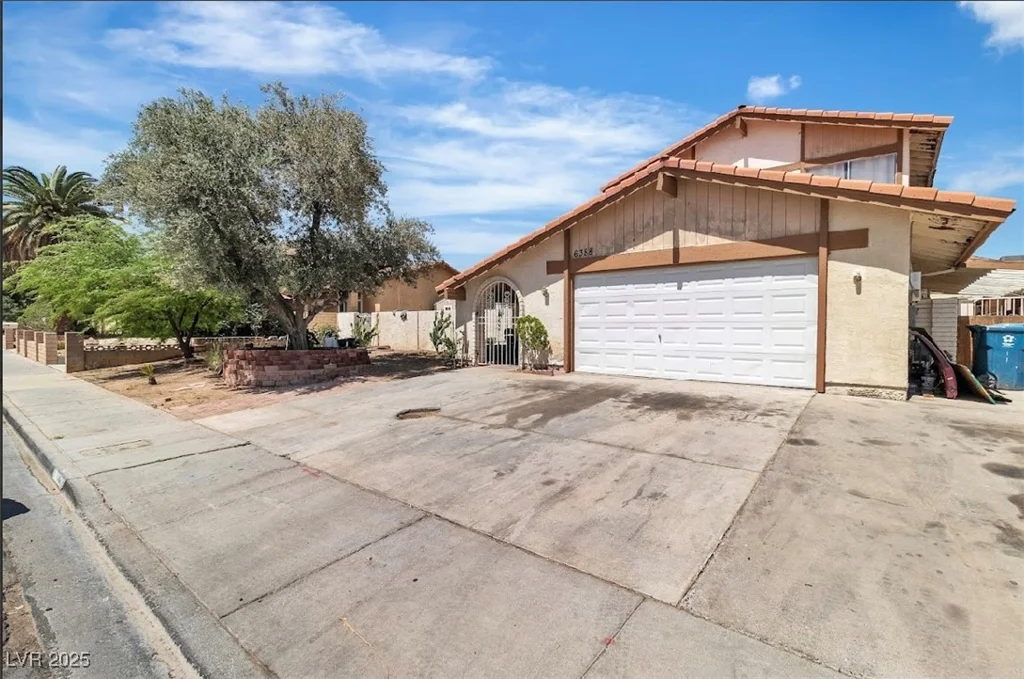 6388 Viking, Las Vegas, NV 89103