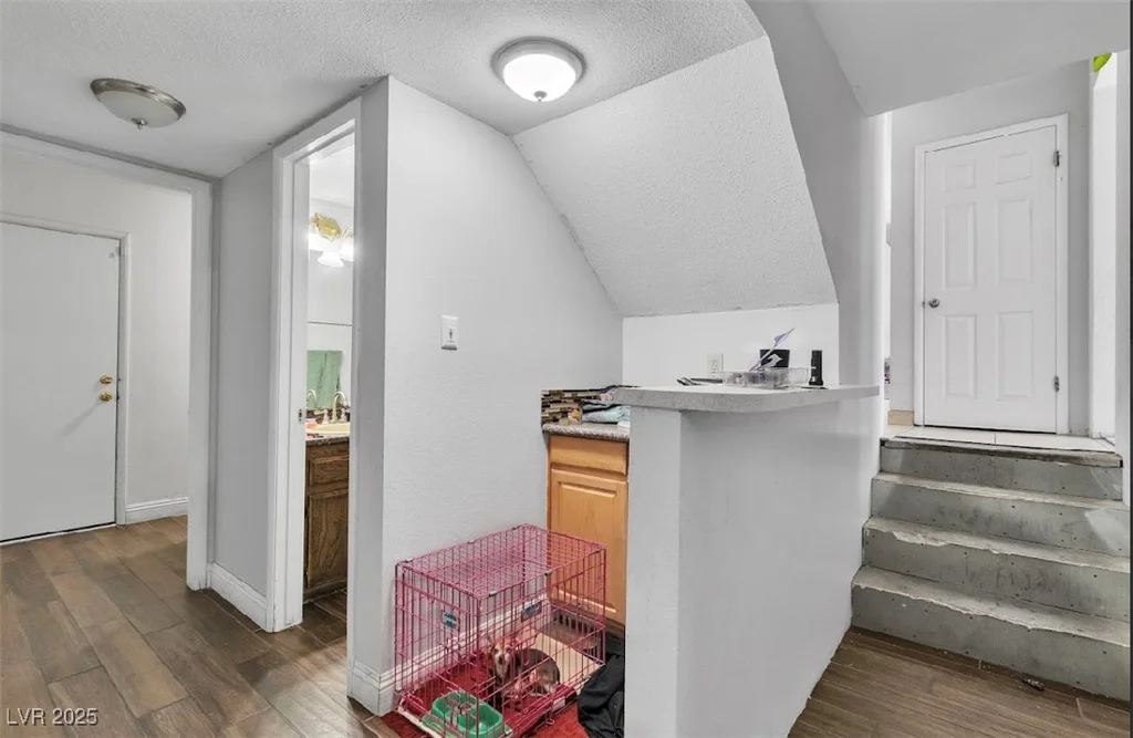 6388 Viking, Las Vegas, NV 89103
