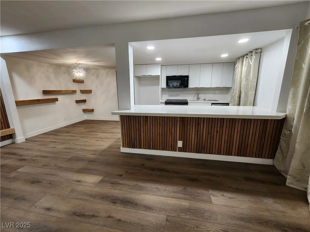 4981 River Glen, Las Vegas, NV 89103