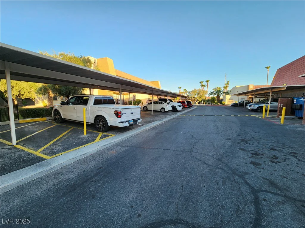 4981 River Glen, Las Vegas, NV 89103