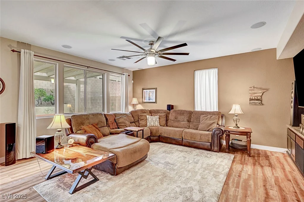 342 Shimmering Moon, Henderson, NV 89015