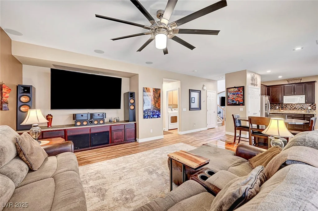 342 Shimmering Moon, Henderson, NV 89015