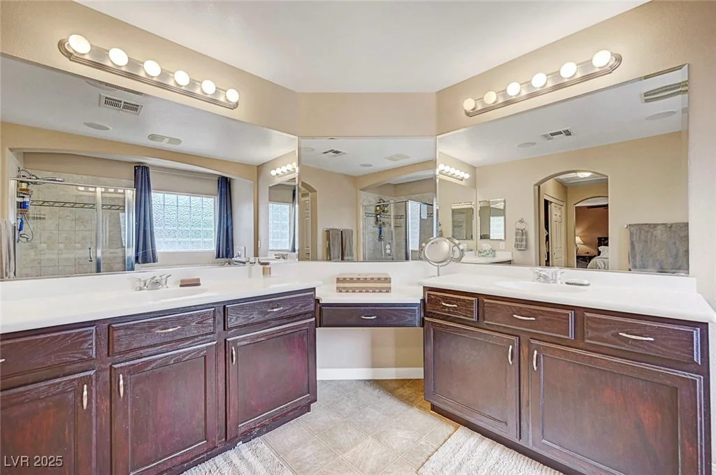 342 Shimmering Moon, Henderson, NV 89015