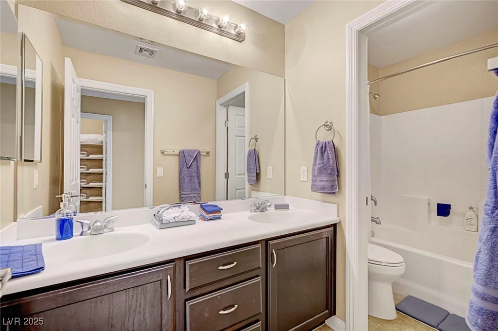 342 Shimmering Moon, Henderson, NV 89015