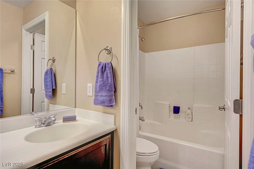 342 Shimmering Moon, Henderson, NV 89015
