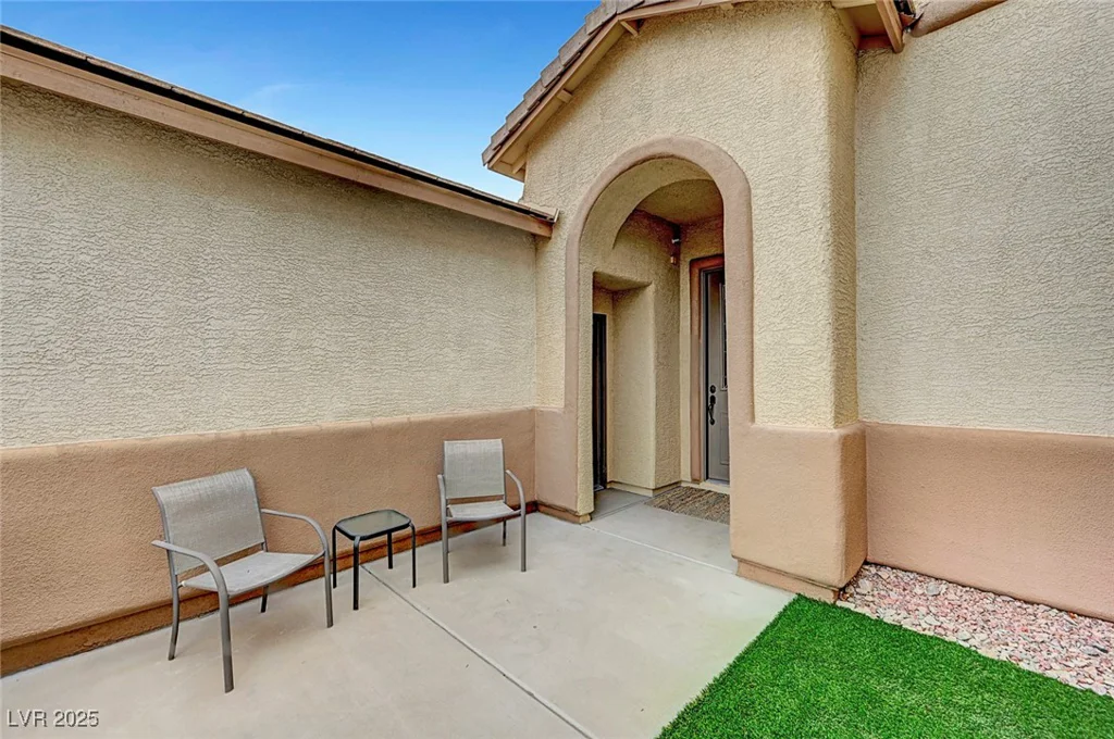 342 Shimmering Moon, Henderson, NV 89015