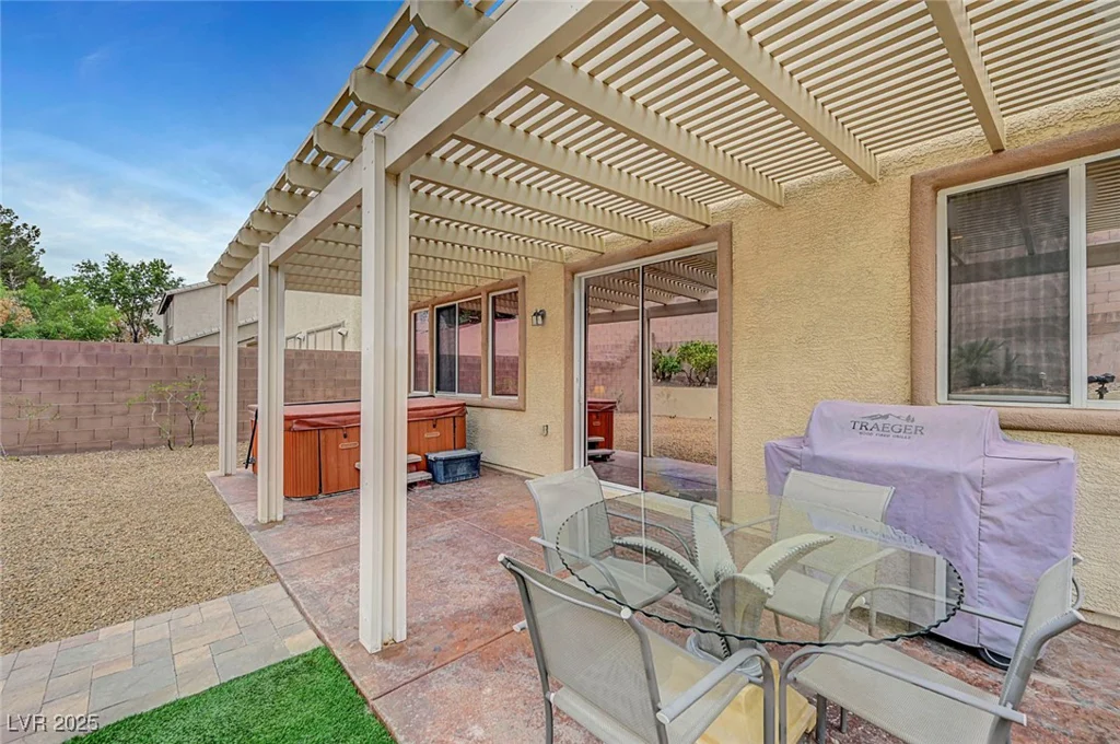 342 Shimmering Moon, Henderson, NV 89015