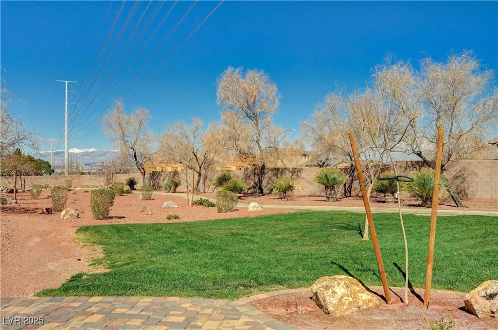 342 Shimmering Moon, Henderson, NV 89015