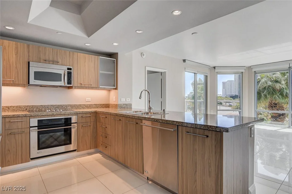 222 Karen, Las Vegas, NV 89109