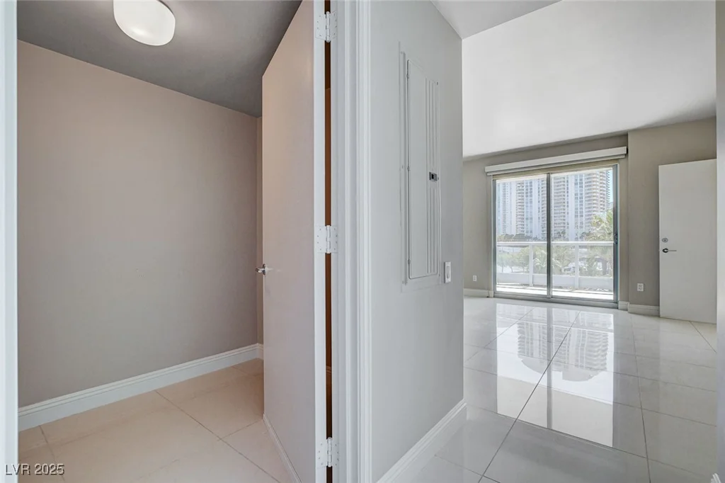 222 Karen, Las Vegas, NV 89109