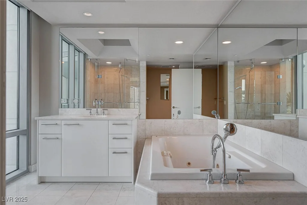 222 Karen, Las Vegas, NV 89109
