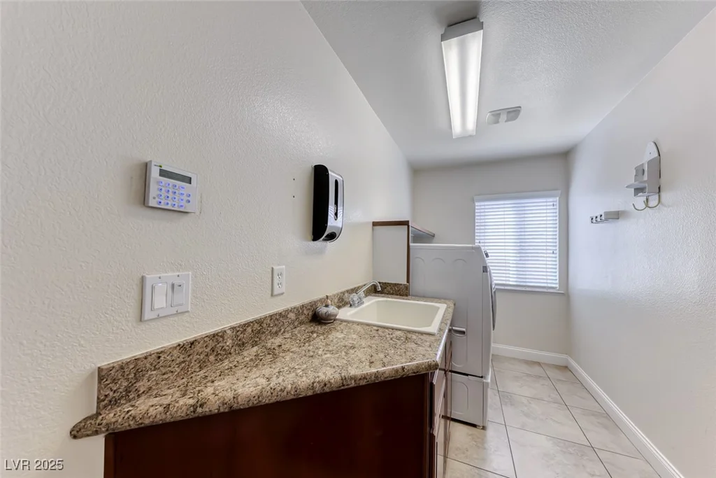10986 Inverlochy, Las Vegas, NV 89141