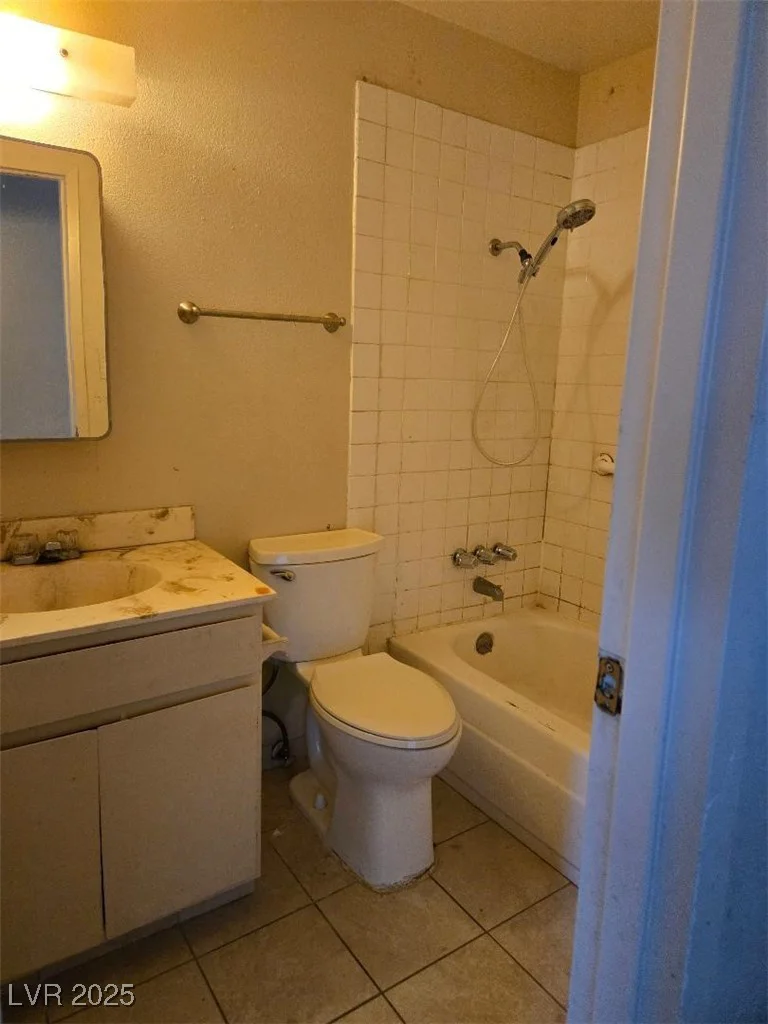 5024 Larkspur, Las Vegas, NV 89120