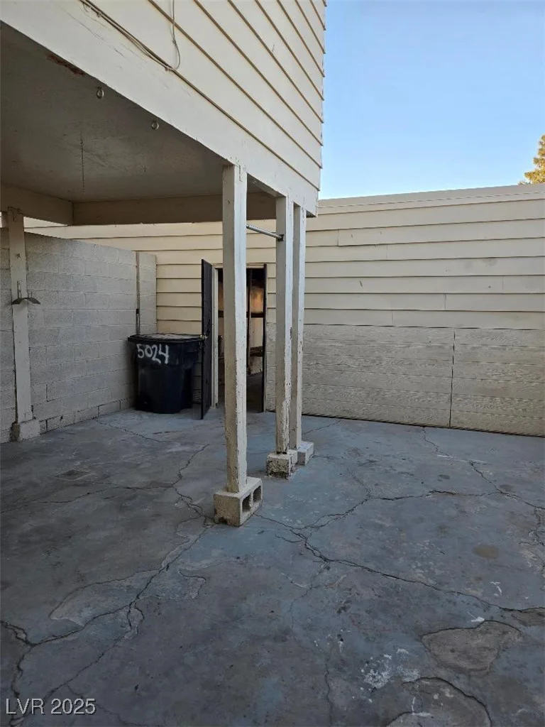 5024 Larkspur, Las Vegas, NV 89120