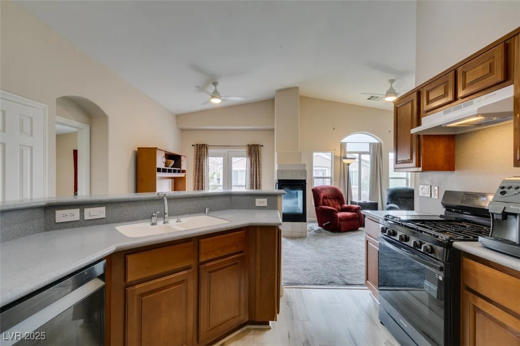 1152 Harts Bluff, Henderson, NV 89002