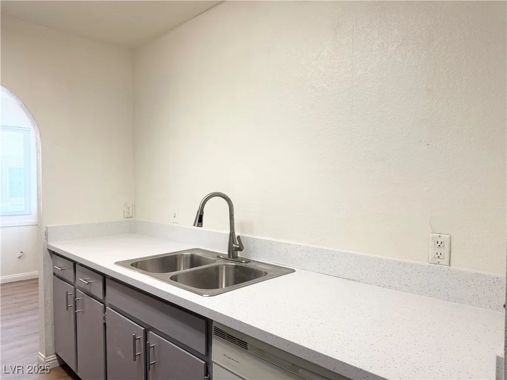 1856 Decatur, Las Vegas, NV 89108