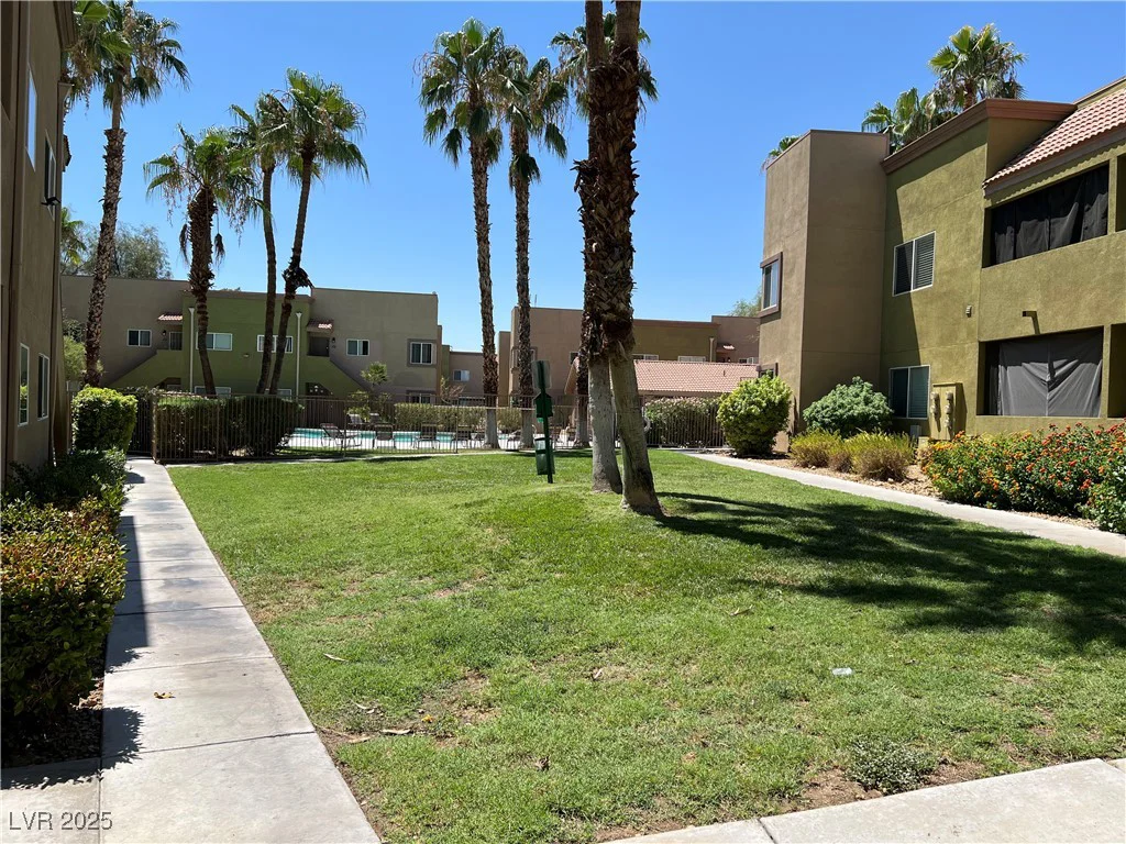 1856 Decatur, Las Vegas, NV 89108