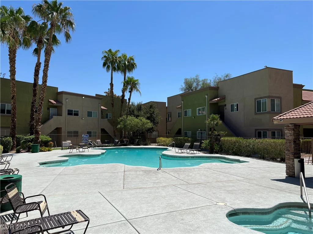 1856 Decatur, Las Vegas, NV 89108