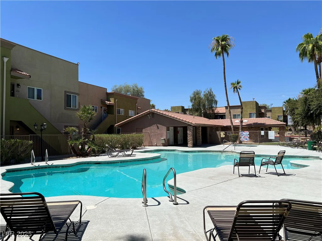 1856 Decatur, Las Vegas, NV 89108
