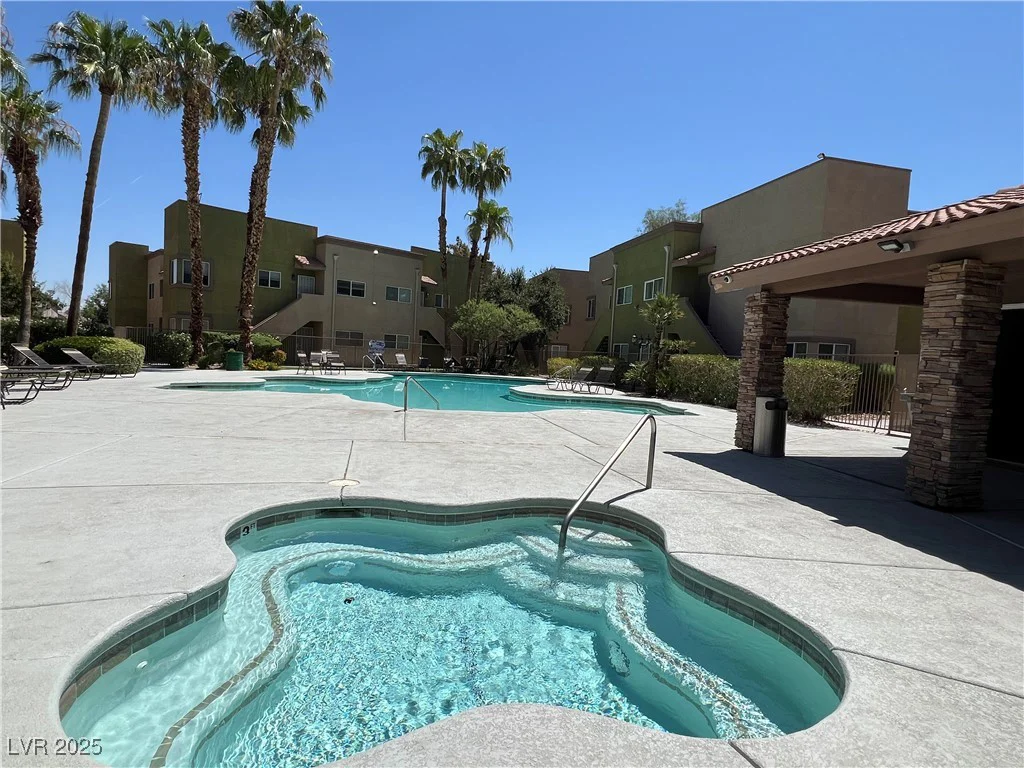 1856 Decatur, Las Vegas, NV 89108