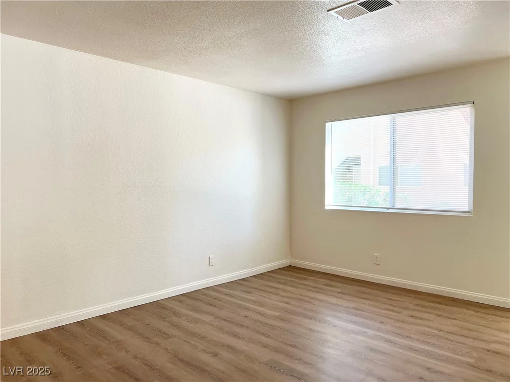 1856 Decatur, Las Vegas, NV 89108