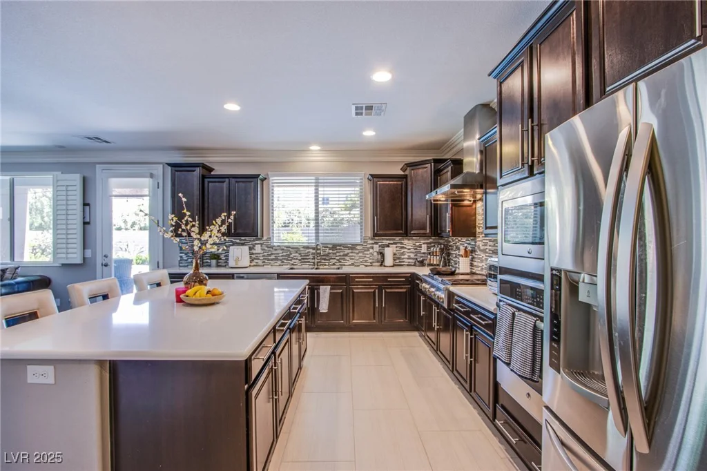 8303 Saddleback Ledge, Las Vegas, NV 89147