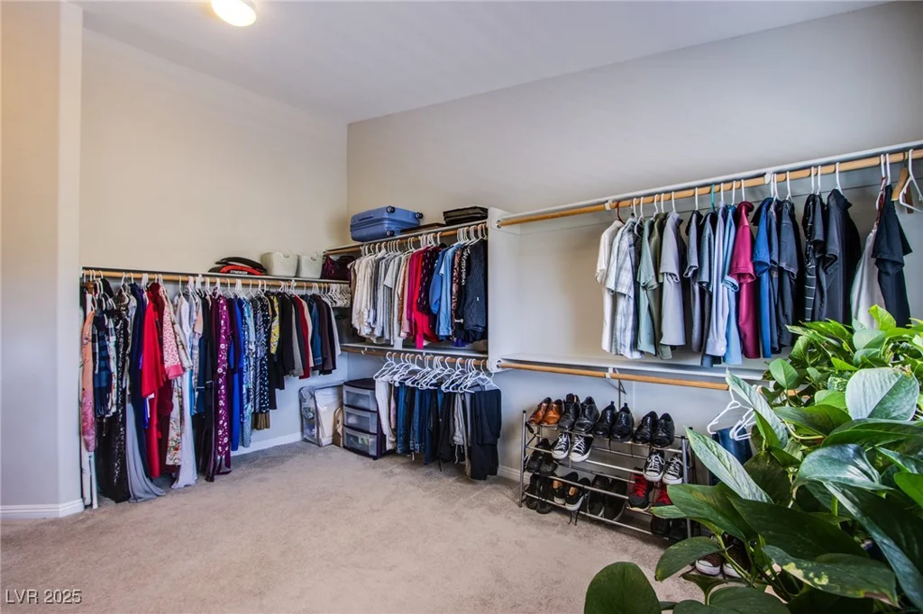 8303 Saddleback Ledge, Las Vegas, NV 89147