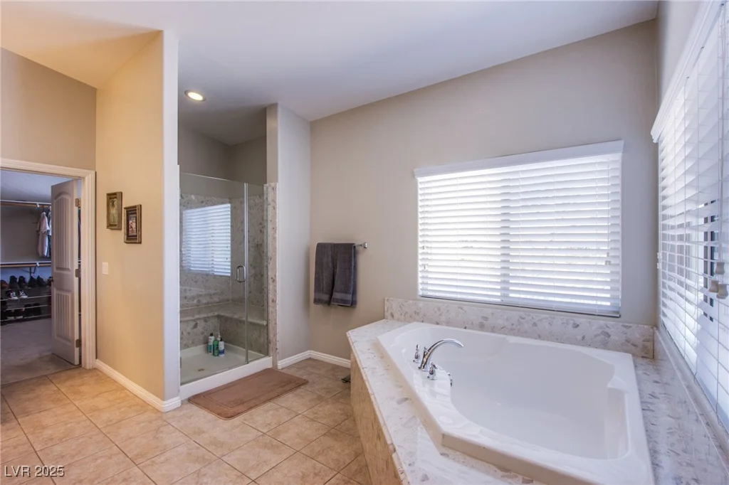 8303 Saddleback Ledge, Las Vegas, NV 89147