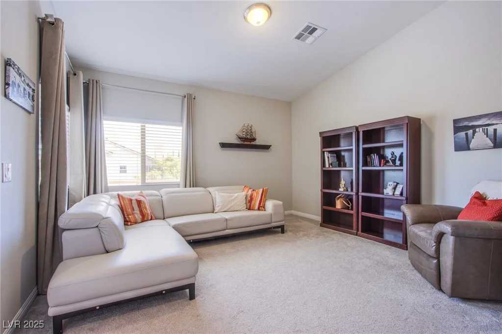 8303 Saddleback Ledge, Las Vegas, NV 89147